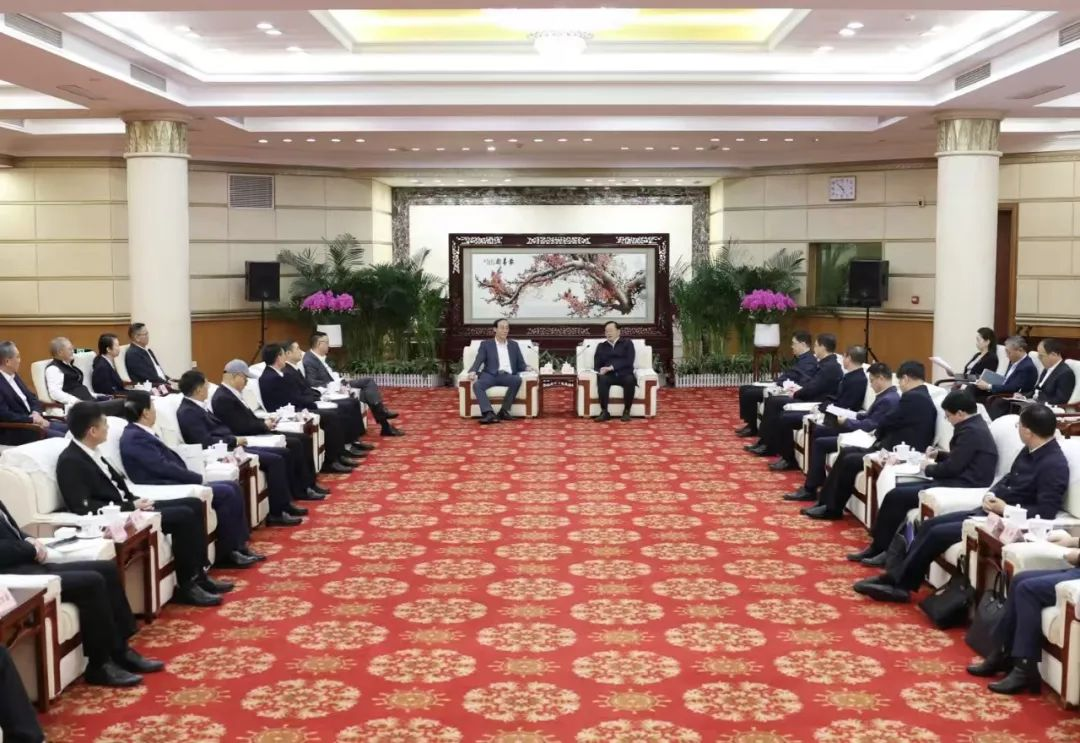 凯发(中国)官网集团董事长李军受邀出席华中科技大学第十六届企业家论坛，并发表演讲